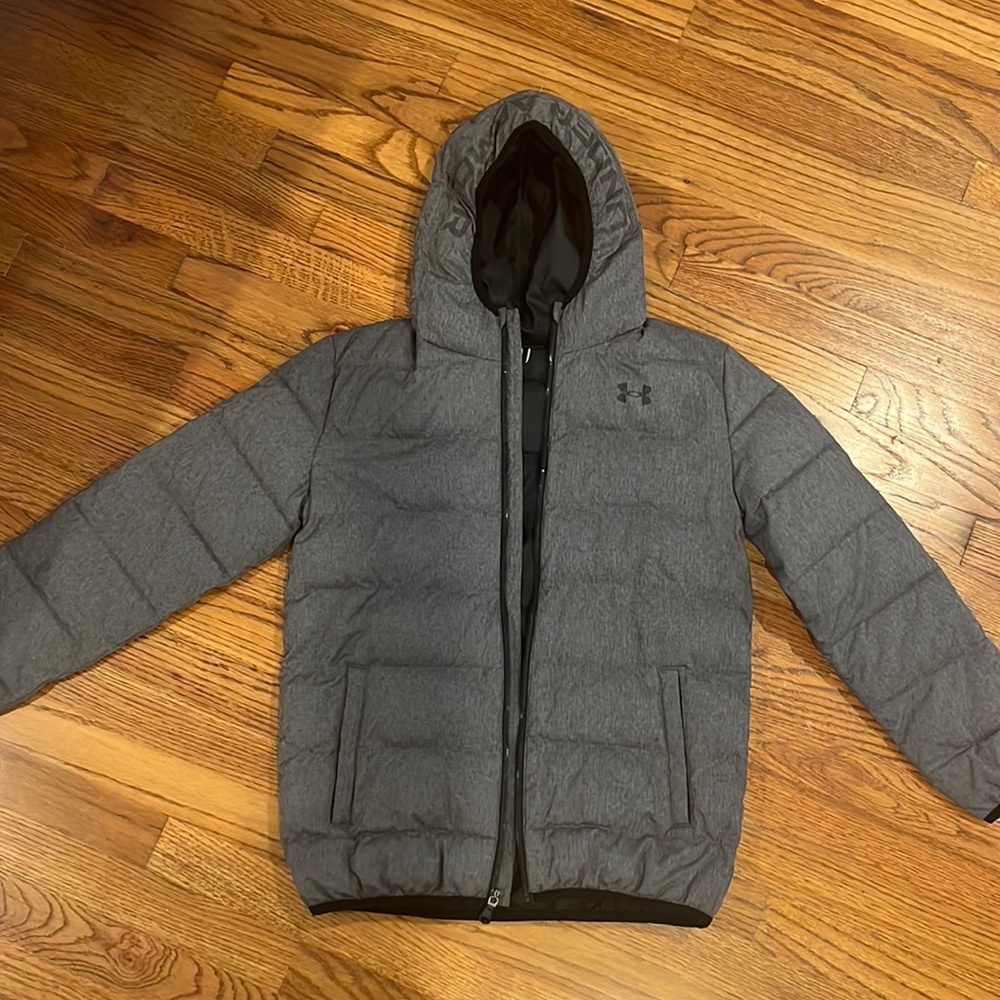 Boys Under Armour light wear jacket